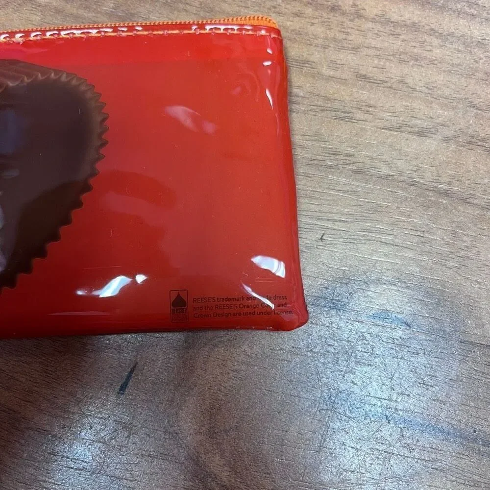 REESE'S Peanut Butter Cups Zip Wallet NWT
